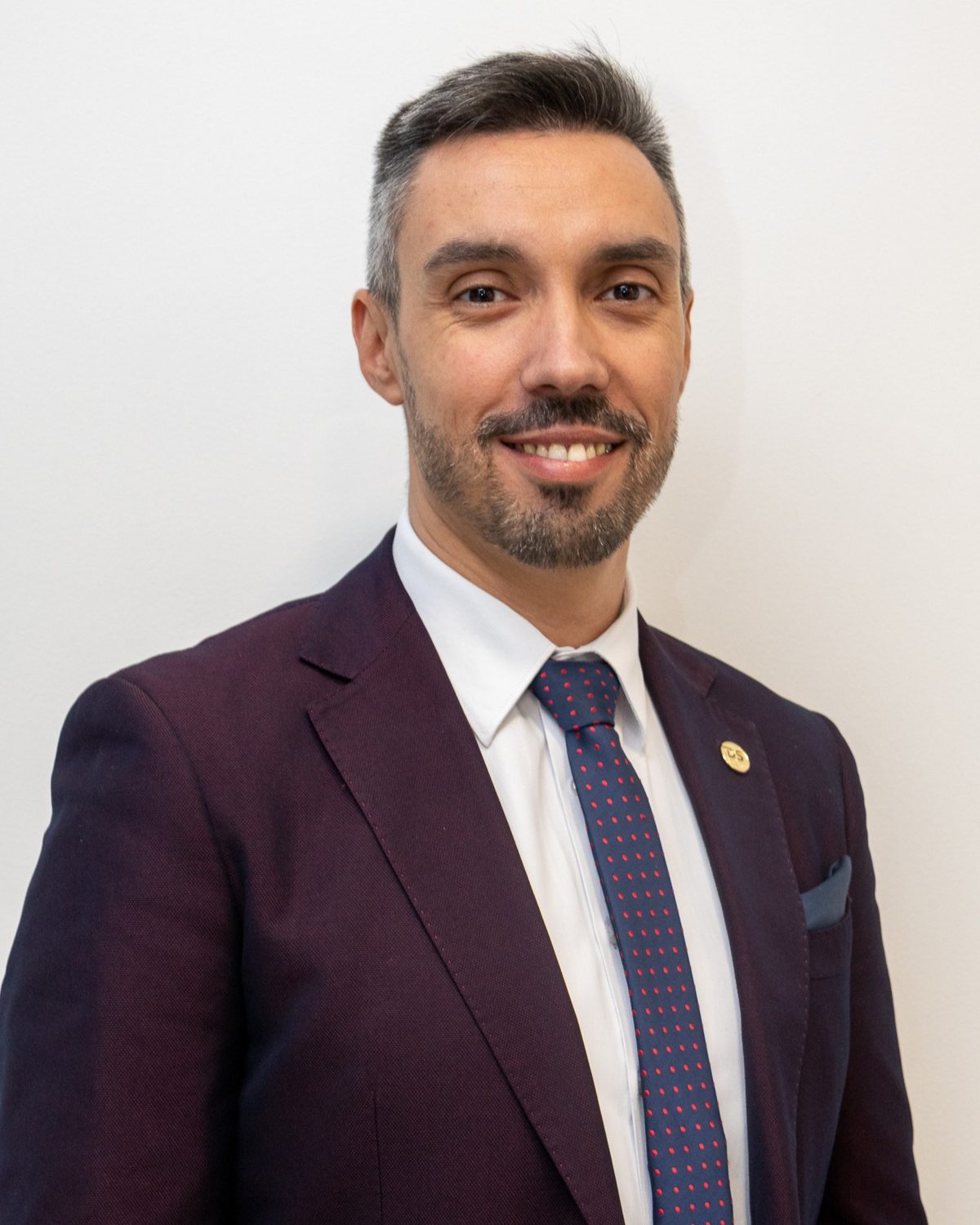 Diogo Almeida — Mortgage Advisor and Tied Credit Intermediary in Portugal