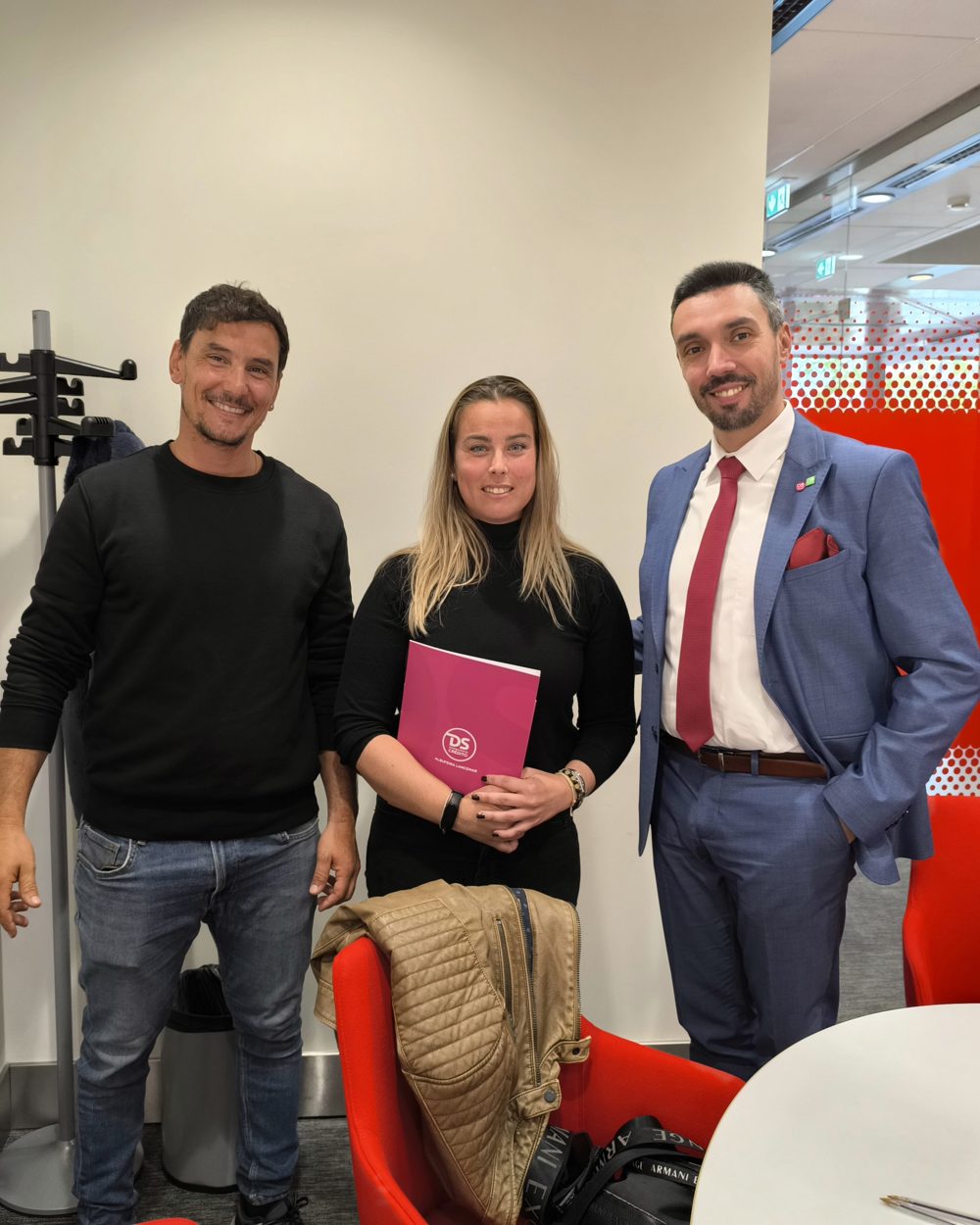 Young Portuguese couple signs mortgage deed for first home in the Algarve